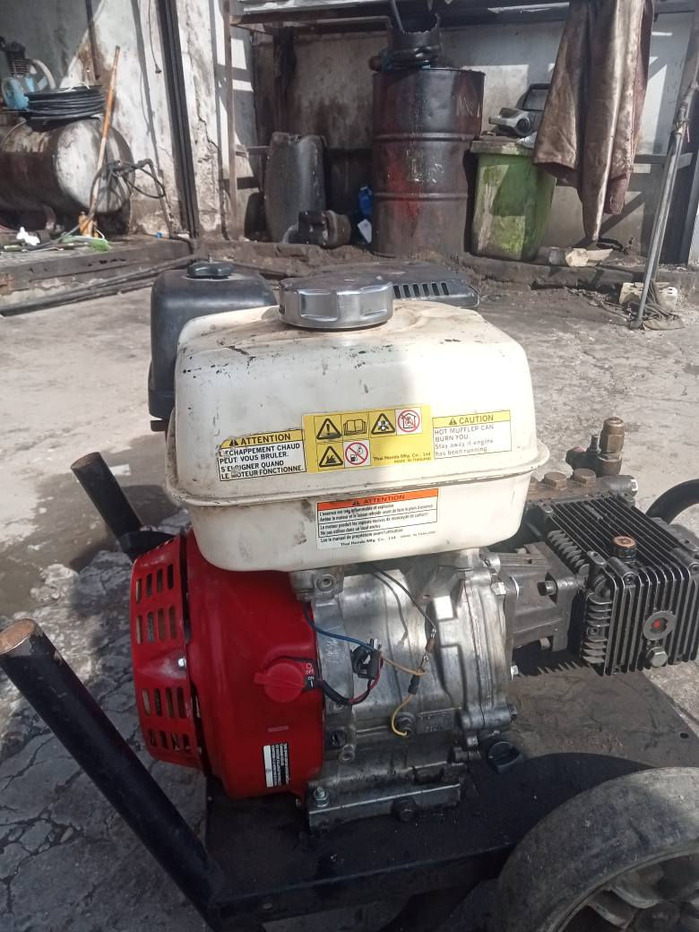 سلام عليكم مكينة 750 مضخة ايطالي مكينة ياباني نقص صوندة علشغل مكاني بغداد مدينة الصدر قرب سوق الطيارة 
***********
