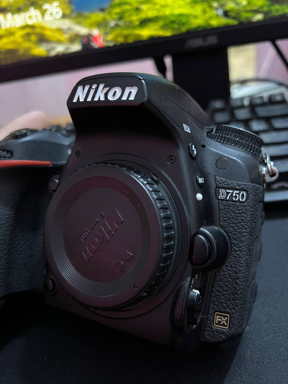 للبيع كاميرا نيكون D750  فول فريم نظافه 90٪ 
مكفوله من اي شيء 

مكاني... واسط.. قضاءالحي 
***********
