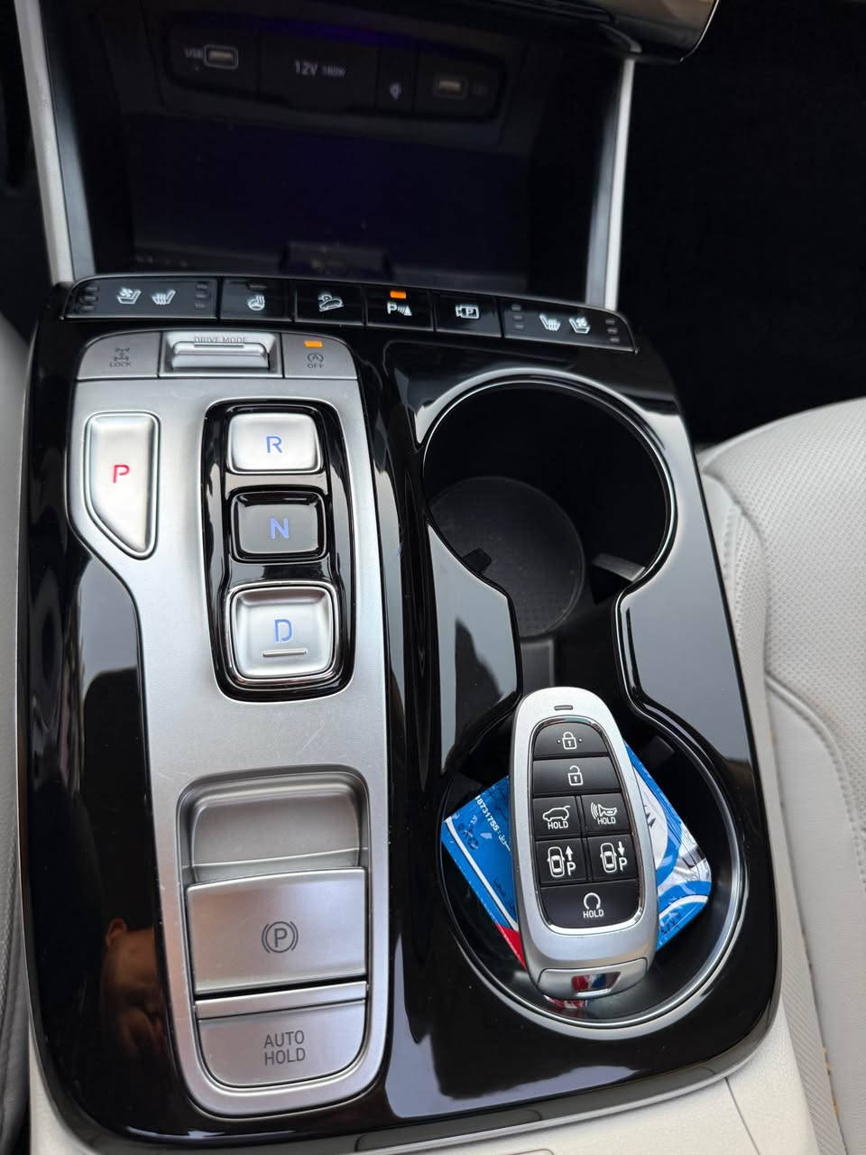 توكسان 2024 فول مواصفات اعلى فئة  

قياده ذاتيه خلال البصمه 😍
تشغيل عن بعد 
بانوراما 🤍
خزن ميموري 
داخل  ابيض 
كشنات جلد 
كشنات كهربائيه 
+ تدفئة + تبريد جميع المقاعد الاماميه والخلفيه ✨
شاشه ديجيتال 😍
تدفئة ستيرن 
كامرات 360 درجه 
حساسات 360 د 
رادارات 
شحن  لاسلكي ماكسيڤ
محدد مسار 
جنطه كهربائيه 
ويل كب 
كير أزرار 
اشاير بالمري 
تبريد قطعتين 
تحكمات جهتين 
مثبت سرعه 
انضمة قياده مختلفه 
كشافات 
سستم سماعات بووس 
مانع انزلاق 
لد أمامي + خلفي 
مع باقي المواصفات الاخرى  حادث مقدمة الجاملغ والبنيد 
مكان حله السعر 193 وبيه مجال 
للاستفسار واتساب او اتصال ***********🤎 حلة, بابل
