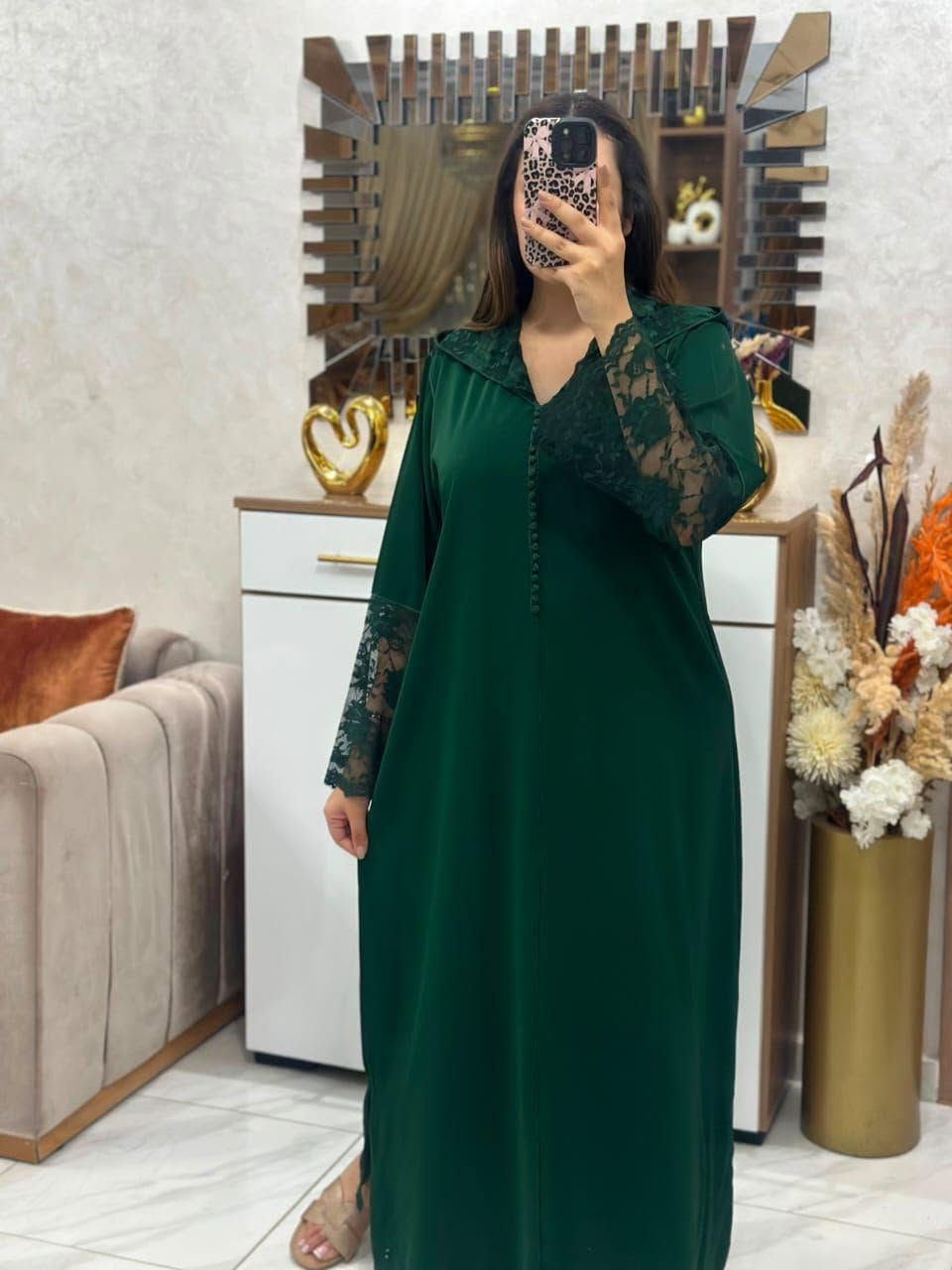 la nouvelle colletion😍💣💣💣
من تصميمنا الخاص 👌👌👌         👈عشاق جلابة ايفازي عصرية لون ينسيك في لون
👈👈 جلابة بشبيكه في لكمام ولقب بالعقاد  
المحبوب  عند الجميع 
👈👈التوب كريب حرير من أرفع الخمات 
👈👈المقاسات :                                               L XL XXL سطات, المغرب


**إذا كنت صاحب هذا الإعلان وتريد حذفه لأي سبب، رجاءا أرسل رسالة إلى الدعم الفني**
