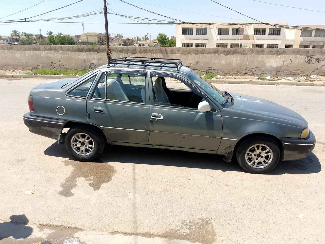 سلام عليكم دايو سلو موديل 96
سنويه 29 تنتهي 

سيارة بسمي شرط تحويل 

تبريد منقص غاز شرط شغال 

سيارة بلاد 

كير مكينه نظافه 

مابيه خياس

مابيه ضربه 
سعر 28 بيهى مجال بصيط 
 
مكان بغداد محمودية 

***********

***********
