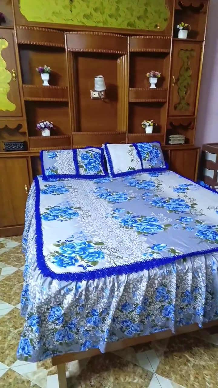السلام عليكم 
قرفه حطاطه ام ديوان 
السعر 900 وبيها مجال
***********
***********
المكان فلوجه 
غير متوجد خاص
