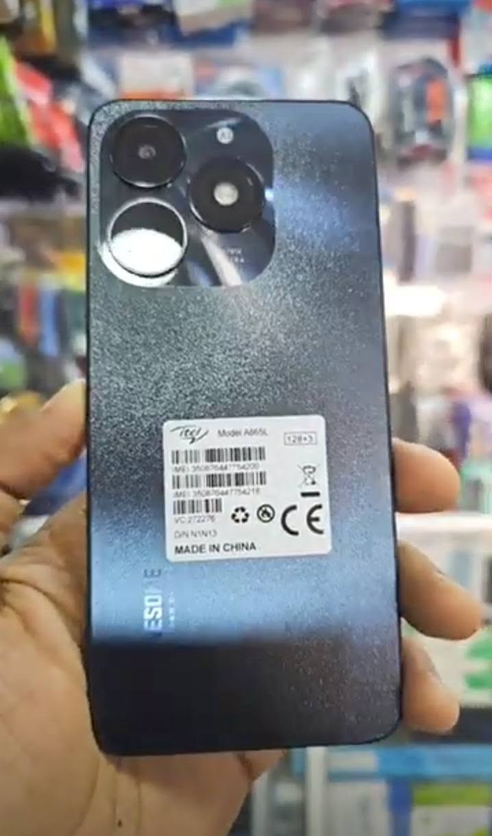 itel A70
ذ128
ر4
  استعمال اسبوع
كامل مكمل بعده كارتونه جديد اشتريته ب120 ادفع سعر عجبني ابيعك


**إذا كنت صاحب هذا الإعلان وتريد حذفه لأي سبب، رجاءا أرسل رسالة إلى الدعم الفني**