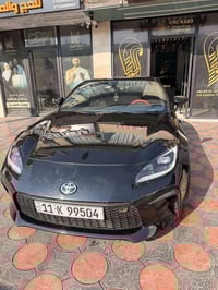 GR86 موديل 2023 حادث جاملغ وبنيد مبدلات نفس اللون لغد شاصي كله مكفول ب...