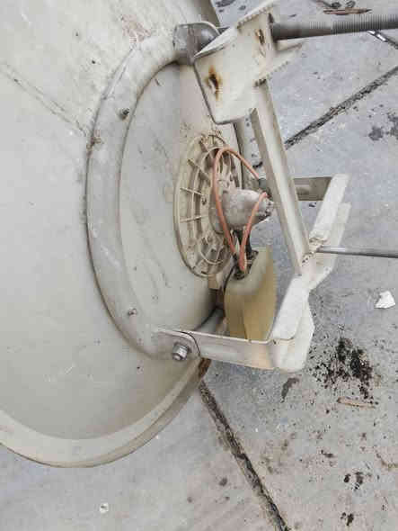 السلام عليكم برج للبيع
دشات دعدد2 الحجم واحد 30ثاني معلك ماعرف شكد الحجم نوع الدش يوبي انتي 
سكاتر عدد 6 مع الروكت ميكرو تك
سسكو عدد 3 النوعيه واحد 2960 و وثنين 2950
عاكسه عدد2 فولت12
راك عدد 1
حديد 18متر حديد يراني 
متوفر على الوتساب ***********
