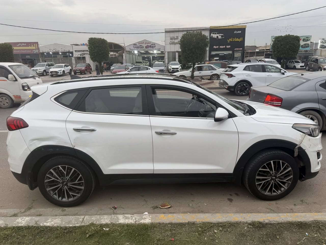 السلام عليكم
توكسان 2020 خليجي فول موصفات موصفات الفول معروفه بيها صبغ شبرين بل بنيد ولضربه ل بل جاملغ وطخات بل دعاميه سياره عله آيد وحده 
الاستفسار ***********
