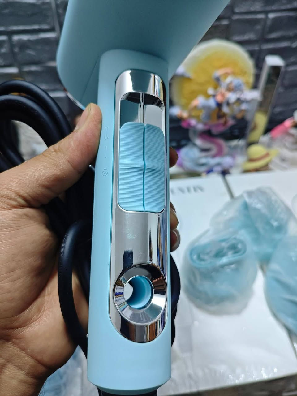 سشوار جديد غير مستخدم 
سعر القطعة 18 الف


**إذا كنت صاحب هذا الإعلان وتريد حذفه لأي سبب، رجاءا أرسل رسالة إلى الدعم الفني**