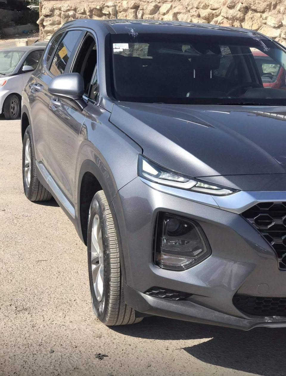 سنتافي 19
4 سلندر 2400 ماشيه 72,000
حساسات اماميه خلفيه فئة SE
فول نظافه ع الاخر
ضربته موضح بالصوره
السعر 185$ وبيها مجال 
رقم صاحب السيارة للأستفسار
***********
موقع السيارة الانبار راوة
