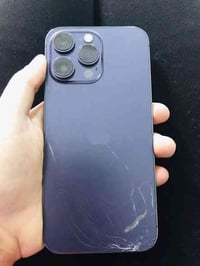 ايفون 14برو ماكس ذ٢٥٦ب٨٠ بس ظهر مكسور الباقي مكفول السعر 725 لان جهاز ...