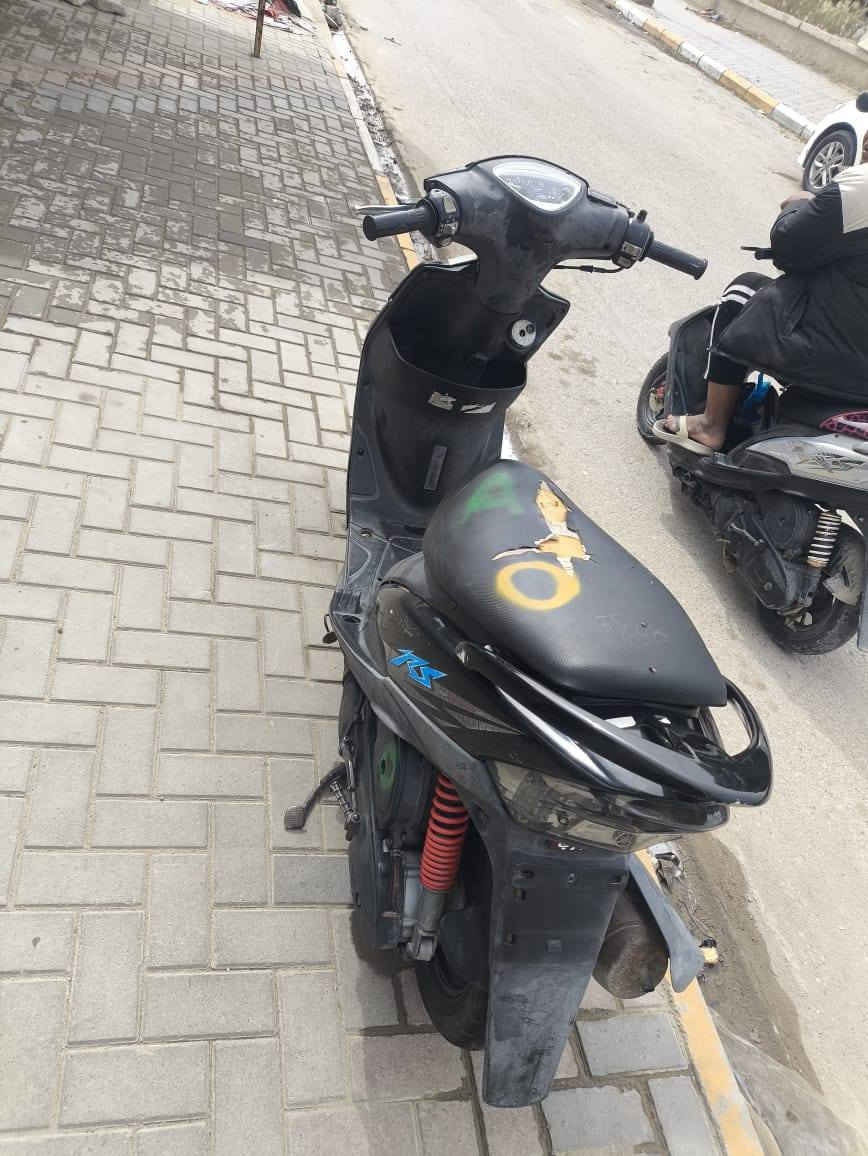 السلام عليكم
دراجه ماكس عدله للبيع 
 ختم واحد وي المكينه 
لايت 
بك لايت 
اشاير 
سلف 
هورن 
سكنات 
كله شغال 
مكاني رميثه السعر خاص   رقم ***********
