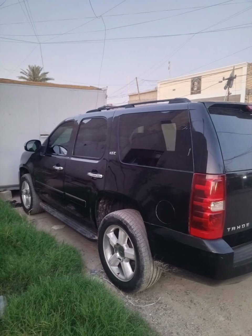السلام عليكم تاهو ٢٠٠٨ متومه طبق الأصل شاصي مرمز علسنويه فول مواصفات كير مكينه اكسل مكفول كلشي شغال بيها السياره داخل اسود ملكي منفصل مكفول من الكص السياره خير من الله العنوان بغداد البياع السعر ٨٥ وبيها مجال فقط بيع بدون مراوس ***********
