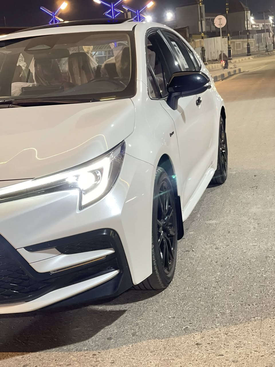 السلام عليكم 
للبيع كورلا s موديل ٢٠٢٥ 
لون صدفي احلة لون بلكورلا
سياره مكفولة كفاله عامة
رقم بغداد ماشيه ٨ الف 
سياره جاهزه من كلشي 
حته دهن مبدل الهة 
موصفات 
بصمة
كشنات حلد 
كشن كهرباء 
درايف مود 
ايڤي مود 
تركشن 
سايد بريك بصمة 
ثلاث وضعيات للقياده 
شاشه دجتل
قطعتين تبريد
ويل بيانو اسود
سعر ٢٦ مليون
للاستفسار  
***********
