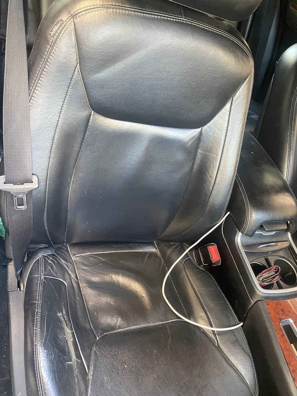 سلام عليكم كشنات اوباما جارجر  جلد تدفءة كهرباء 
الاماميات يرادلهن تصليح شويه للجلد 
والخلفيات جدد نضاف كلش 
بسعر مناسب 
*********** خابرني وتدلل
