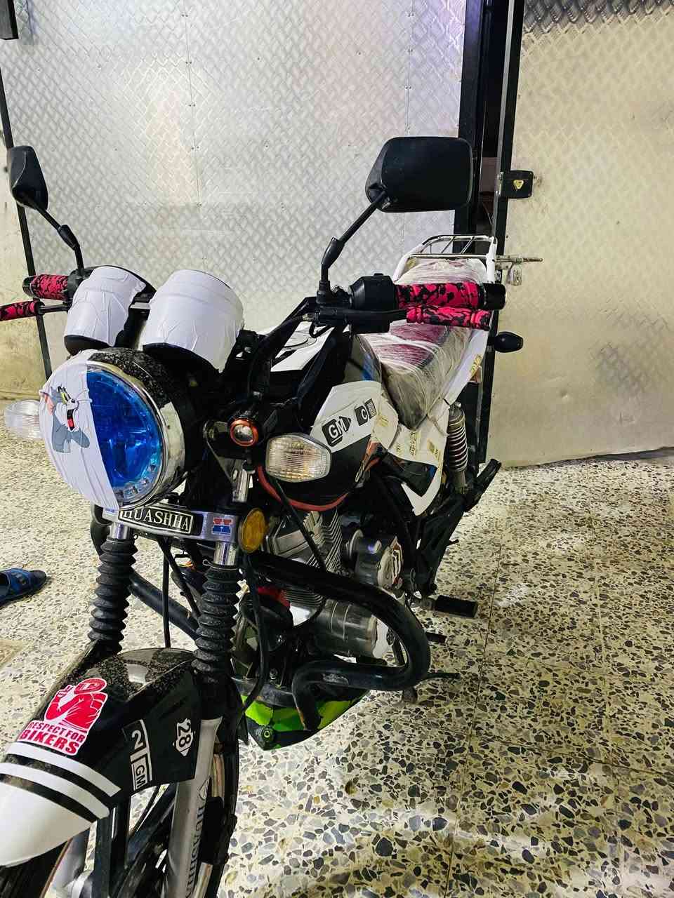 سلام عليكم هيوشه ٢٢ كلش نضيفه مسجله تحويل ثاني يوم مكينه فول تجي تجيك بعينك الشراي اتصل مليون و٤٠٠ وبيها مجال لشراي اتصل ***********
