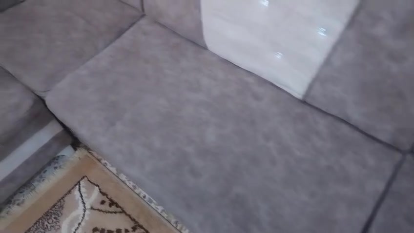 سلام عليكم تخم للبيع السعر 400 وبيه مجال 12قطعه وياه كوشات عله طول التخم ومخاد وطبله وحده جبيره سوق الشيوخ العكيكه للاتصال ***********
