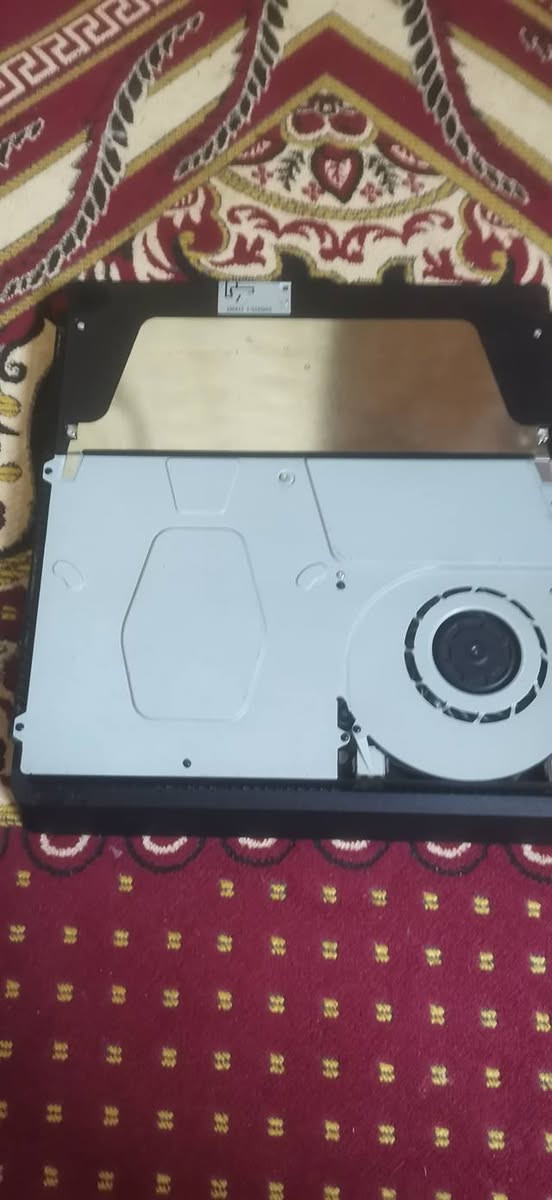 سلام عليكم بلي 4 جهاز جديد بمعنى الكلمه اولاين تحديثه 13.2 تكدر تهكره الجهاز اوربي سعره 225 مكاني بغداد فلكه حي النصر وتساب ***********
