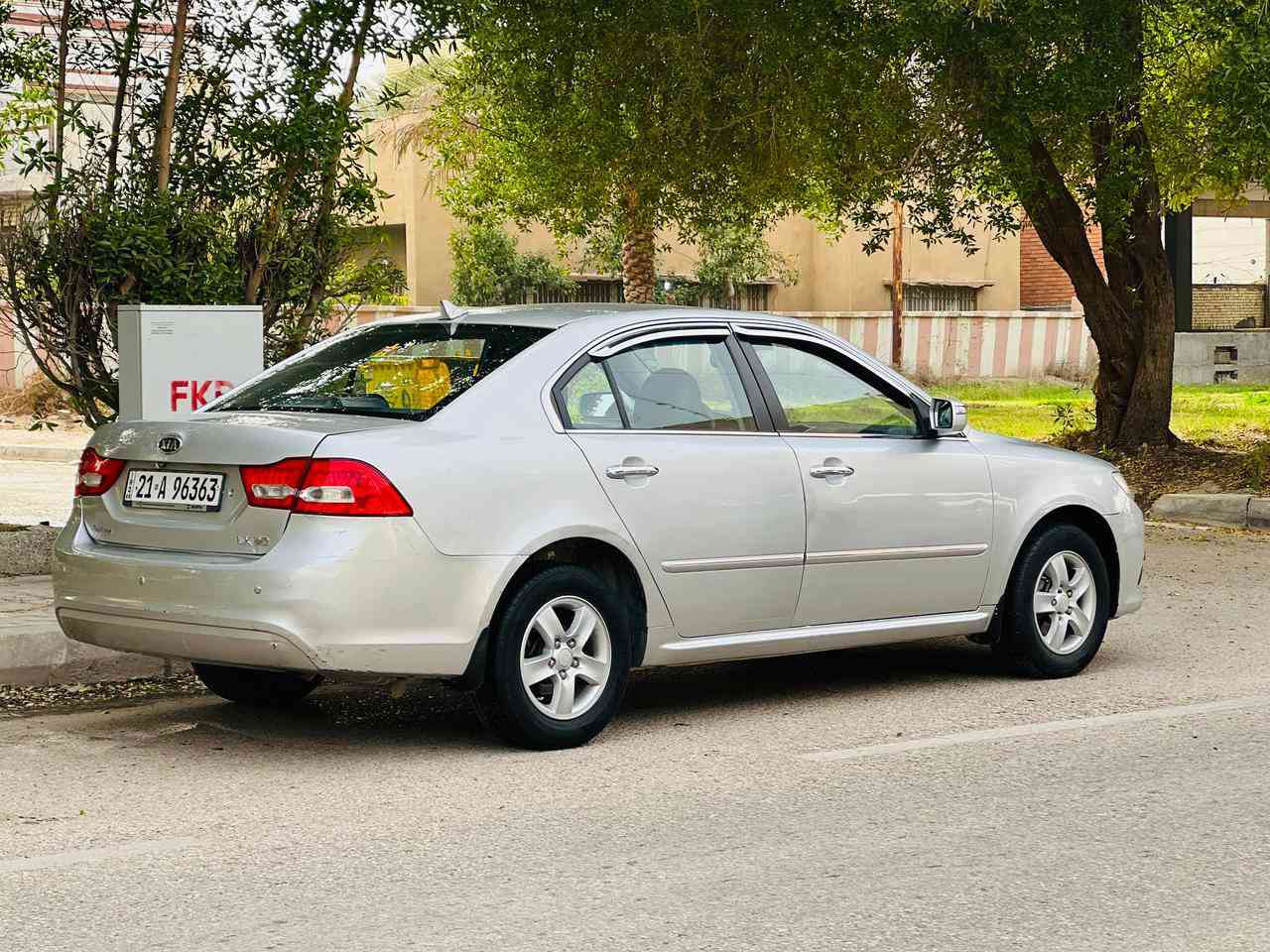 اوبتما مديل 9 خليجي سعر 103وبيها مجال الاستفسار  *********** مكفوله من ضربه وتبديل بيه قطعتين صبق كلير بدون حادث سيارة جديدة وجاهزه مواصفات كامره خلفيه تحكم استيرن جيتهين داخل جلد اشاير مري حداديه تخم تارير مثبت سرعه تبريد تدفئه شغال مكينه وكير مكفولات 2000دوش سياره جديده بمعنه الكلمه مكان سياره كربلاء
