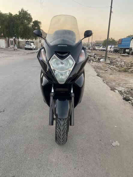 سلام عليكم 
سلفر ونج 400 اوفر 
كفاله عامه دراجه بالكارتون ✅
رقم وسنويه بغداد تحويل ثاني يوم 👍
دراجه ماشيه 25 الف 
دشبول نفخ ✅
بجم كرستال ✅
جنطه✅
تخم تاير جديد 👍
دراجه واحد ع واحد 
شلعه معدل اترايك وين متريد 👍
للستفاسار اكثر 
*********** 
العنوان بغداد العبيدي 
متوفر واتساب
