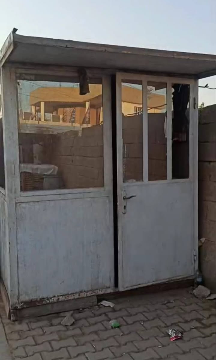 كشك للبيع سعرة مناسب كلش بغداد جسر ديالى
***********
