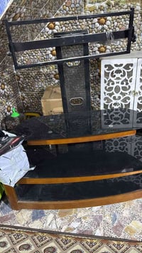 ميز • جديد • قابل تفاوض