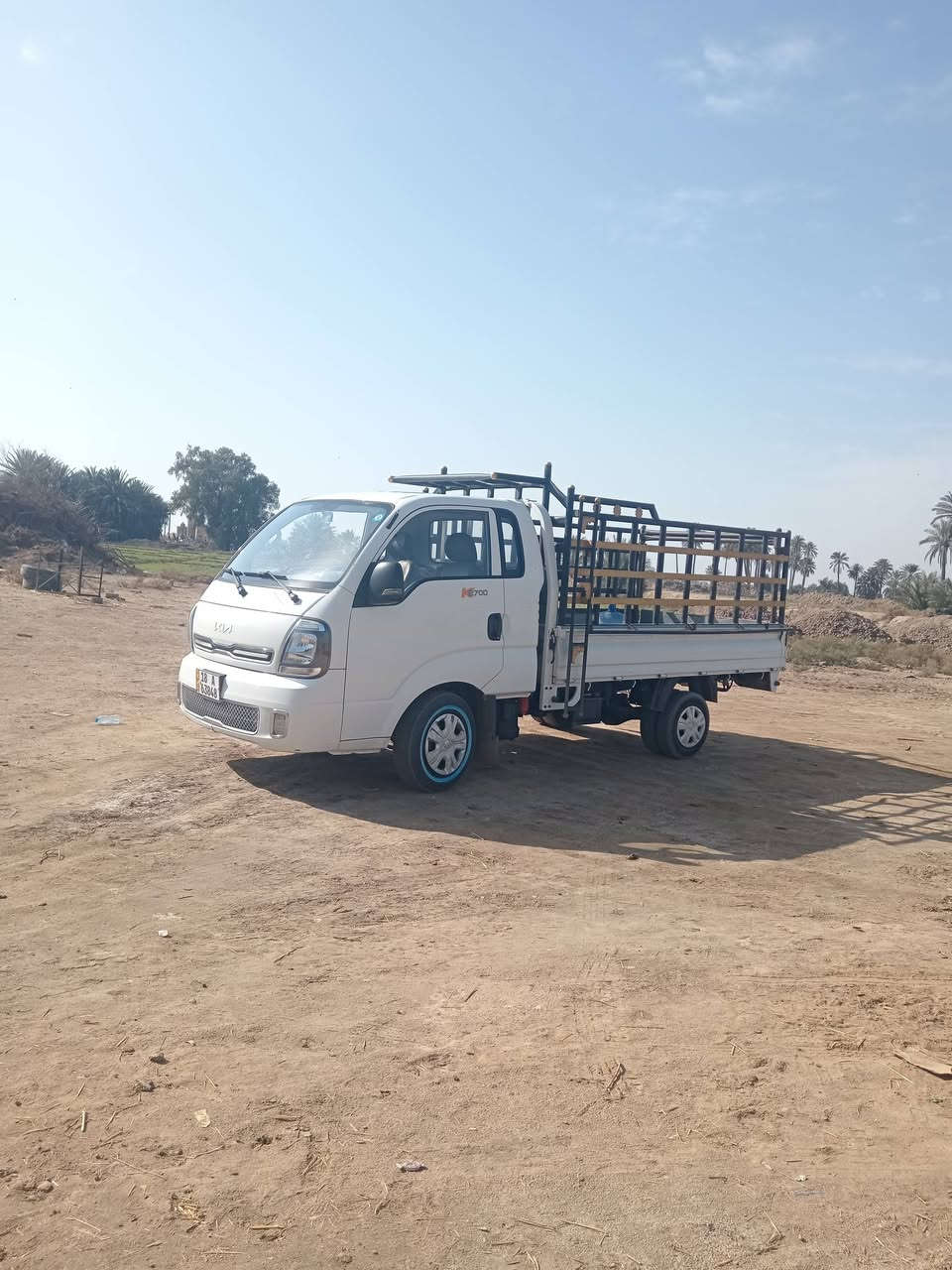 سلام عليكم كيا حمل موديل 22 شكل 23 مكفوله كفاله عامه  من عده بيه بارد  2028 بدون محجر سعر142موقع الدوانيه الرقم***********5///***********
