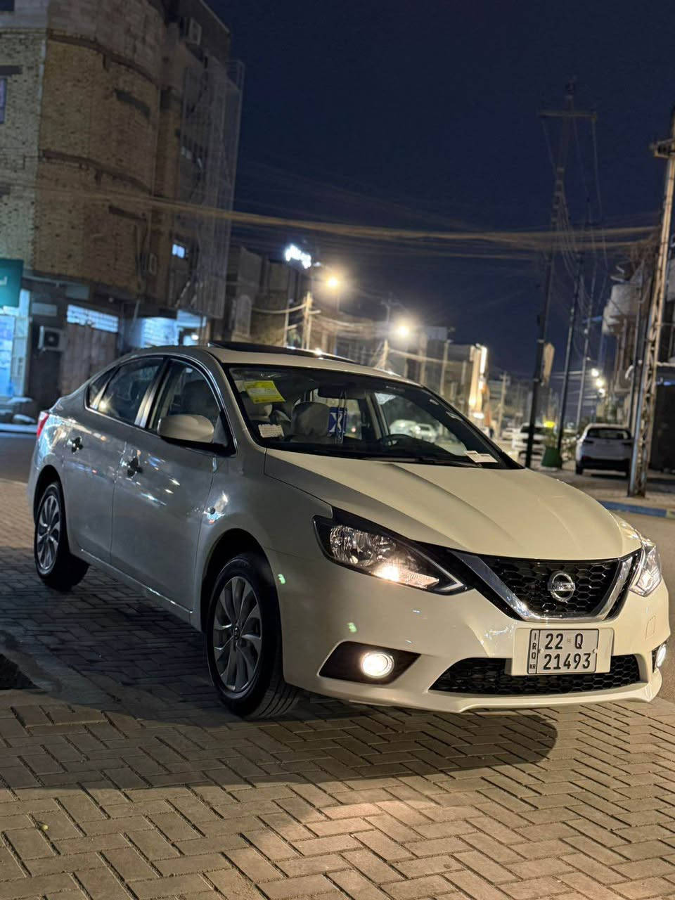 السلام عليكم ورحمة الله وبركاته
نيسان سنترا خليجي زيرو ممشى قليل جداً الف كيلو متر 
موديل 2025
فول مواصفات السيارة كفالة عامة  الحمدلله
تاريخ شراء السيارة 2026/1/15 يعني صارلنه 9 ايام من اشتريناها بسعر 141ونصف
مواصفات السيارة 
حساس امامي
حساس خلفي 
بوجكتر امامي
لد خلفي
كاشف ضباب خلفي وامامي
فتحة سقف
شاشة كبيرة الحجم كار بلي 
دوشة ارضية  يعني الف ماتصرف عليها
ودوشمة كشنات كذلك
نظام الايكو تقليل صرفية الوقود 
مثبت سرعة
تحديد مسار 
تحكم استيرن جهتين 
تبريد قطعتين امامي خلفي  ثلج 
عدد الاربكات 8 تجي بس بالفول
سماعات عدد 6 هم يجي بس بالفول 
يوجد بيها نظام النورمال 
ويجد بها ايظاً نظام السبورت 
 مكينة 1600 دبل دوش المرغوبة
بيها بعد هواي موصفات 
علماً ان السيارة زيرو ماشية قليل استخدام ٩ ايام 
سعر السيارة 134 وبيها مجال حك الجية 
مكان السيارة البصرة ياسين خريبط
رقم الهاتف *********** البصرة, العراق
