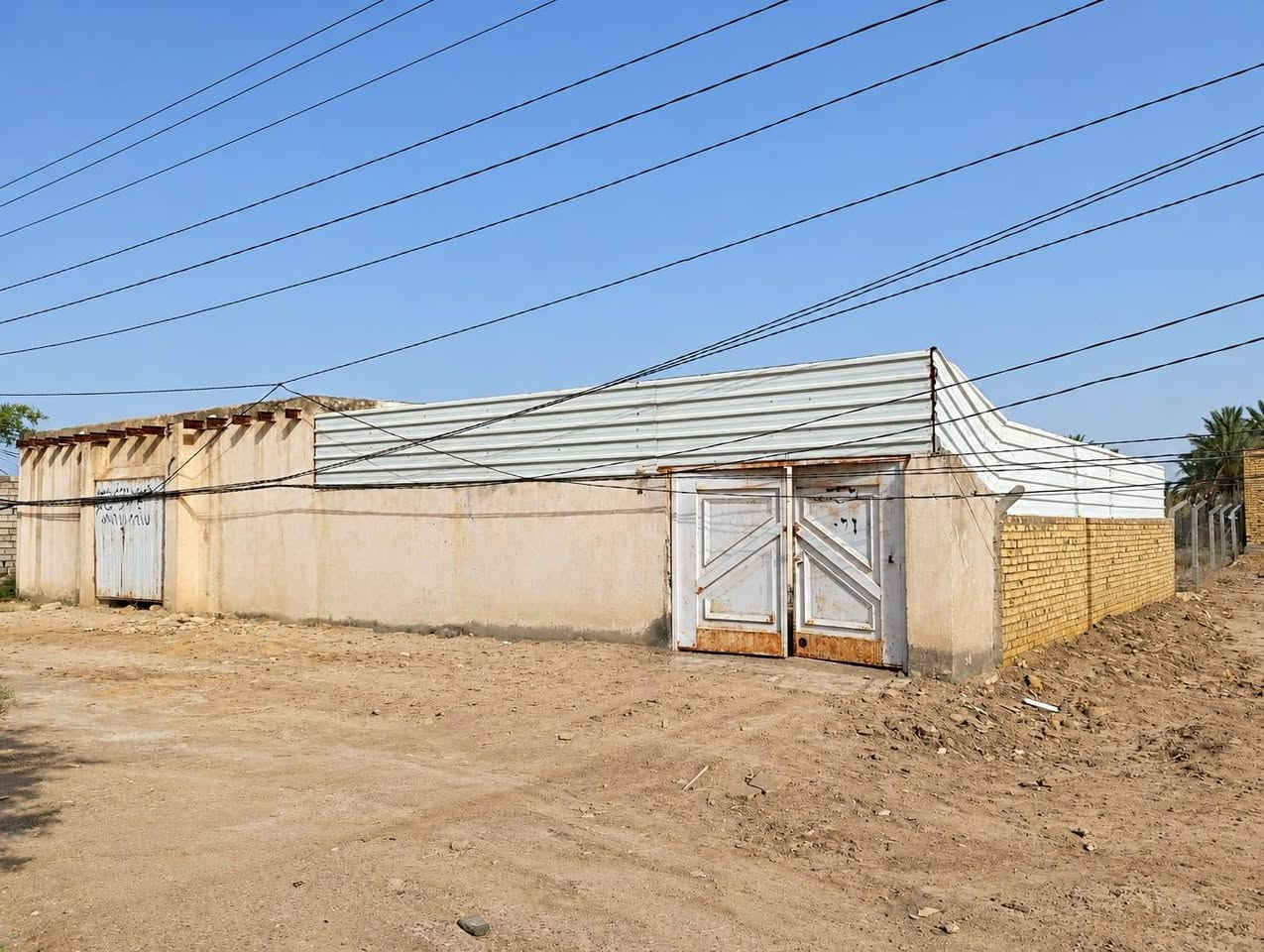 للبيع مزرعه
شاليه
بستان
بيت 200متر
واجهه محلات
موقع تجاري
على الشارع العام
سند 25
الموقع البراكيه شارع العام مؤدي إلى دور الكم
*********** النجف, العراق

