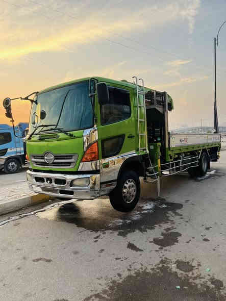 السلام عليكم للبيع هينو شيطان كرين ابلادي يونك سلايتين مكينه 5 اسلندر  رقم بصره بسمي لستفسار الرقم ***********
