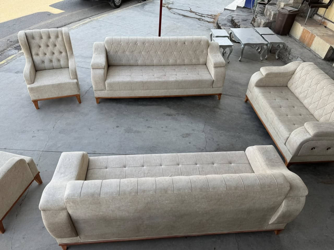 قه نه فه ي (10) نه فريه بو فروشتن شتيكي زور زور
پاك جوان بي عيب شتيكي تايبت ناوً نيشان كه لار 
ناو مزاد خانه كونه كه پشت مكتب ليلا قاسم 
(پيشانكاي هاوكار زه نكنه) هه ر به ريزيك ويستي 
تليفون به كات به م ژماريه جه وابي كوميت واده مو 
(***********)
