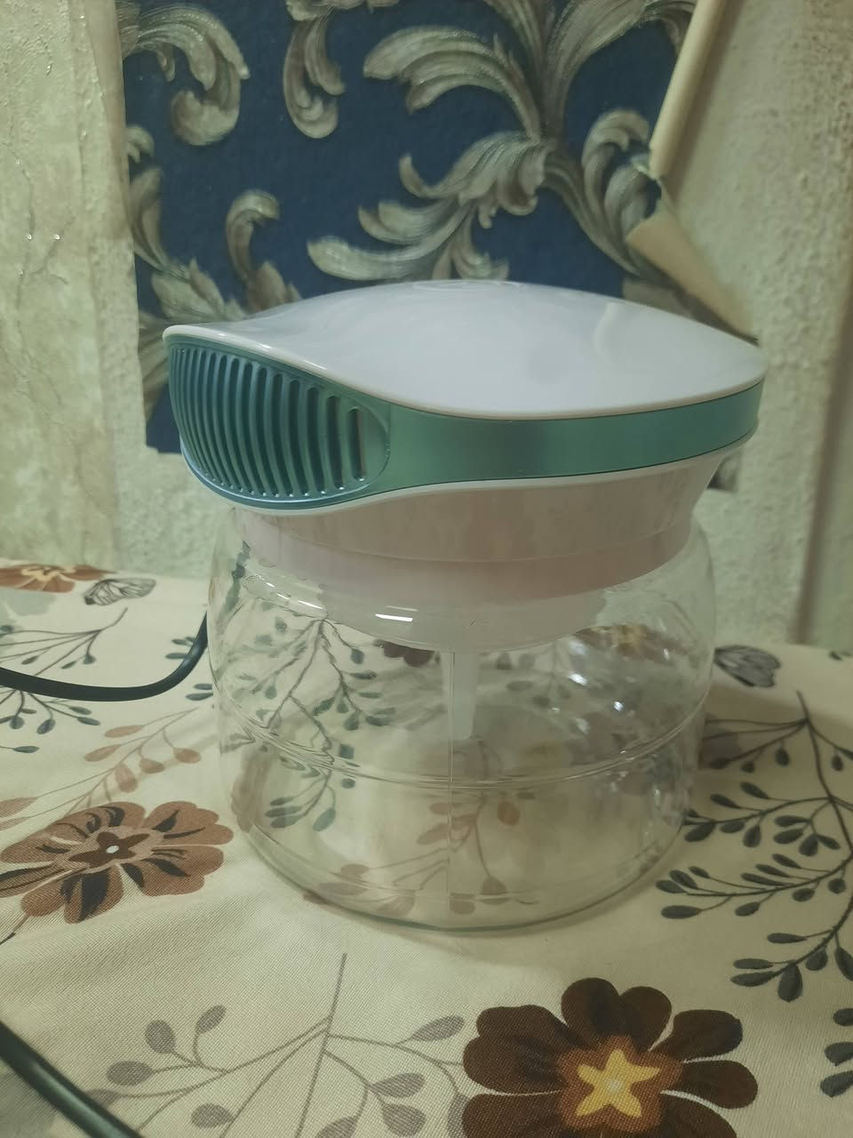 ✨ جهاز Air Revitalisor لتنقية وتعطير الهواء بقوة الماء ✨🔹 فوائد الجهاز:يزيل الغبار، الأتربة، ودخان السجائر من الجو.يقضي على الروائح الكريهة عند إضافة قطرات من الزيت العطري.يغطي مساحة واسعة ويحتوي على إضاءة LED مهدئة ومولد أيونات سالبة.🔹 طريقة التشغيل:املأ الحوض بالماء، أضف عطرك المفضل، ثم قم بتوصيله بالكهرباء واستمتع بهواء نقي ومنعش! 🌿  السعر ١٨ الف


**إذا كنت صاحب هذا الإعلان وتريد حذفه لأي سبب، رجاءا أرسل رسالة إلى الدعم الفني**