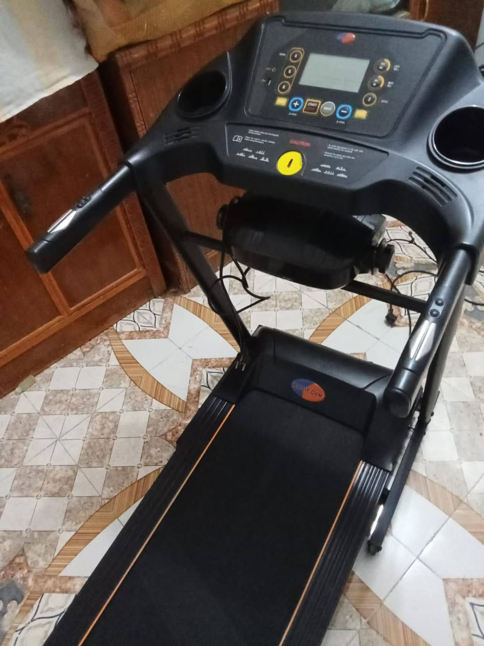 جهاز جري مع بايدر  نضافه 90 بالميه مع جهاز تدليك،، MB3 شغال العنوان حي الجهاد الرقم *********** السعر 225 وبي مجال قليل

