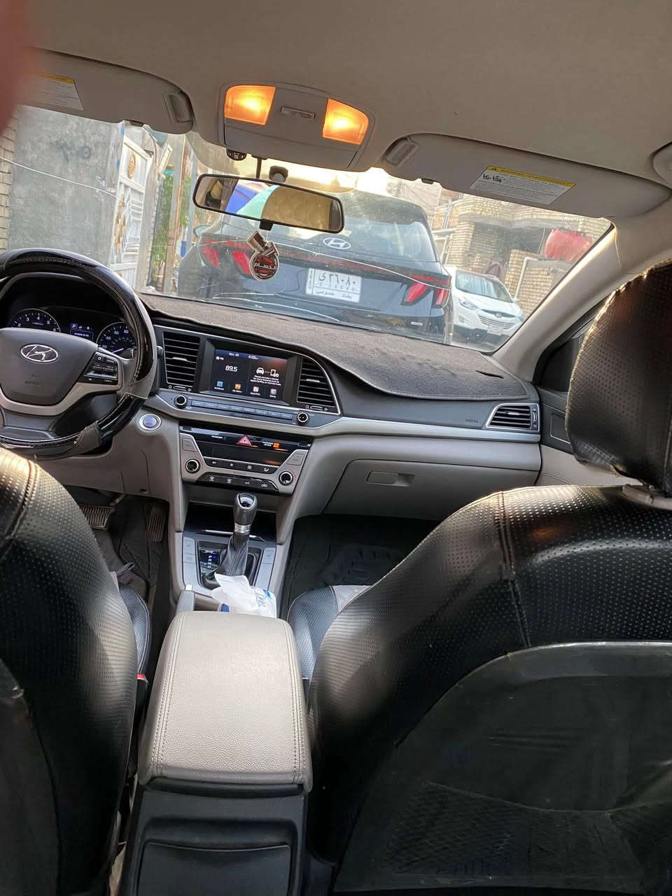 سيارة النترا للبيع 2017  محرك 2000 دوش وارد امريكي رقم سليمانية باسمي سنوية لحد 29 بدون ايرباك بدون حادث حادثها سرقة باب السايق والجاملغ ماشية 109 الف ميل
لون سلفر مكينة وكير خير من الله
شاشة كبيرة
كامرة دوارة
شاشة اعطال
بصمة تشغيل وبصمة ابواب
تدفئة كشنات
رادار جانبي ( نظام النقطة العمياء)
حساس اطارات
نظام ايكو وسبورت وعادي
تبريد بيانو منفصل
تحكم استيرن جهتين
مانع انزلاق
مثبت سرعة
السعر 127 $ بيها مجال
صور امريكا مرفقة مع الصور 
للاستفسار الاتصال على الارقام
***********
***********
