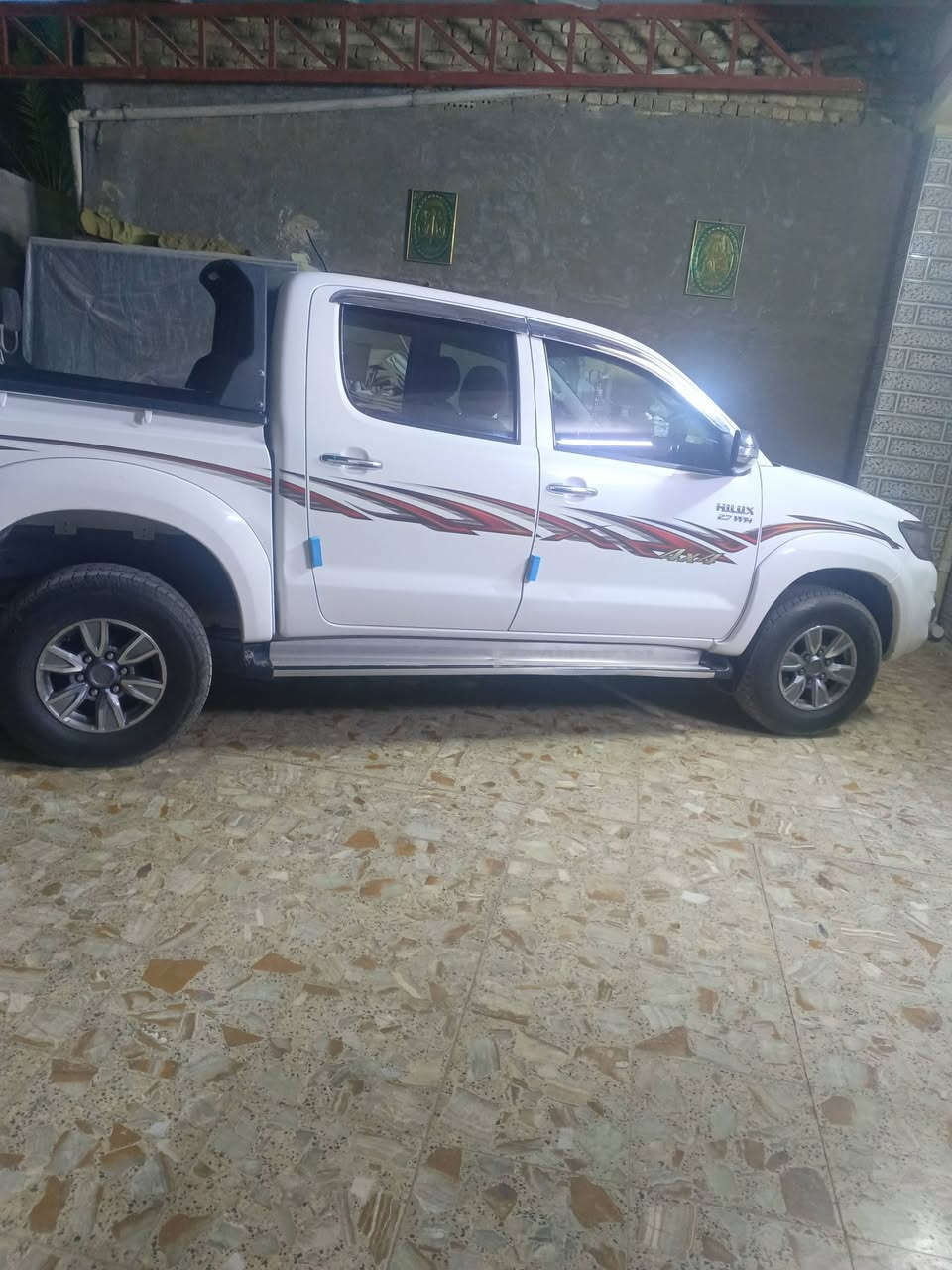 السلام عليكم سيارةهاي لوكس 
 مكفولة.  للبيع              2014 بغداد 
الاستفتار الاتصال
 ***********
