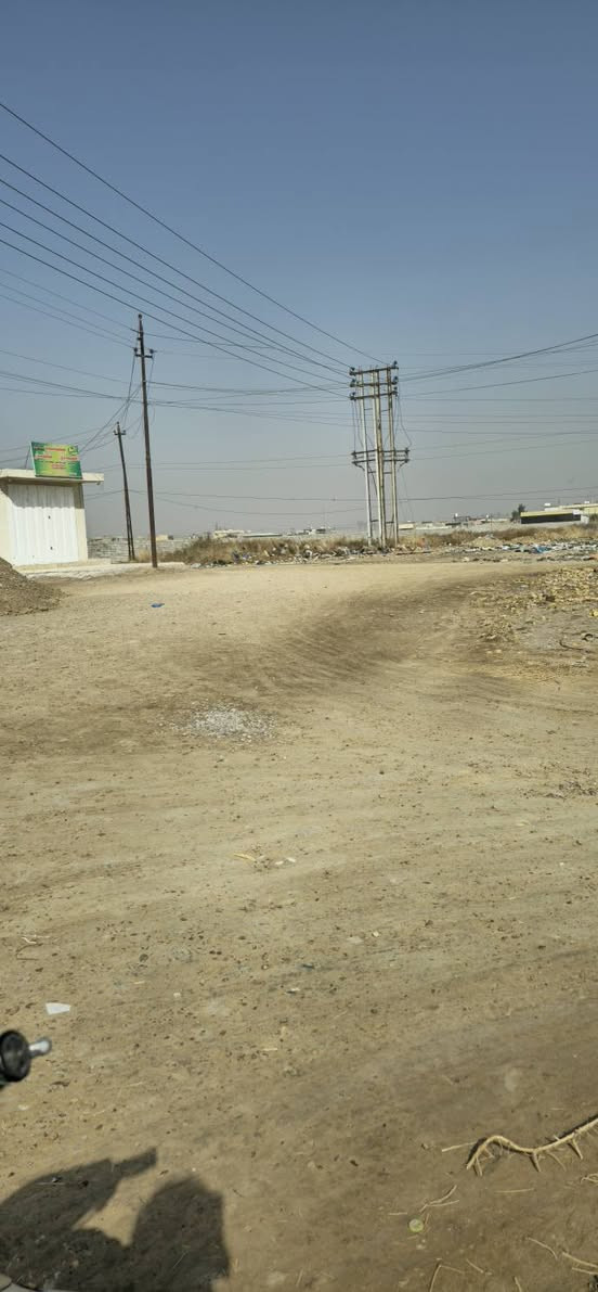 قطعه ارض المساحه 100متر للبيع سبع قصور شارع المشروع وشارع البزل مقابل دلاليه الصادق
***********
