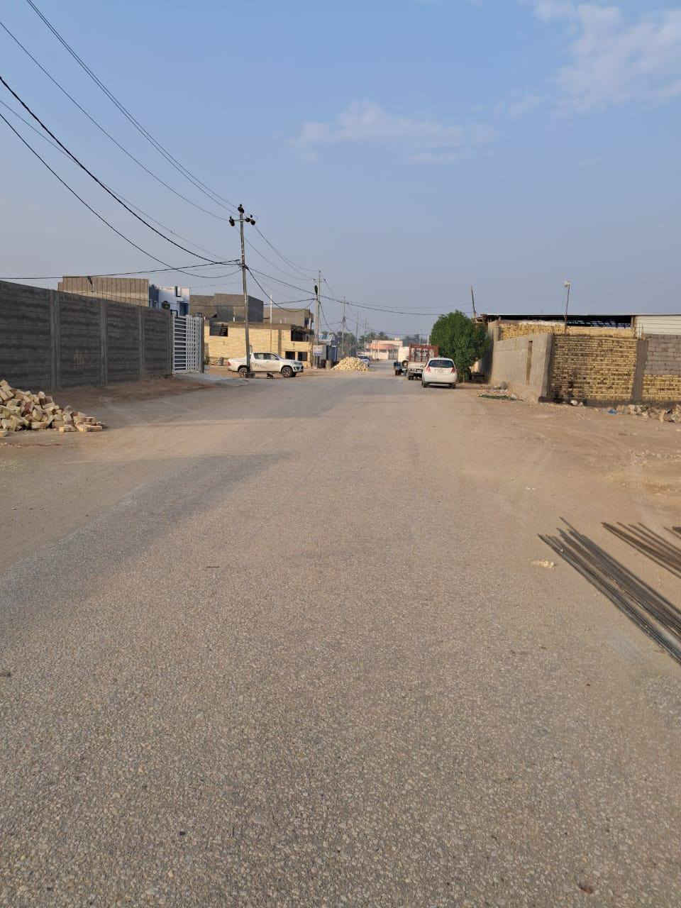 🏠 بيت للبيع في الحلة – طابو زراعي
📍 الموقع: بابل / الحلة، على الشارع الرابط بين شارع ١٠٠ وشارع بزل حجي علي، قرب معمل الكونكريت وتعليم السياقة.

📏 المساحة الكلية: 220 م

🏗️ مساحة البناء: 110 م

🌳 الباقي: كراج وحديقة أمامية واسعة
🏢 المواصفات:
طابقين
3 غرف نوم
الواجهة 10 أمتار
يبعد 200 متر فقط عن شارع العلويه 
عرض الشارع 10 متر
 للاستفسار اكثر زياره 
    عقارات سلام
***********
***********
