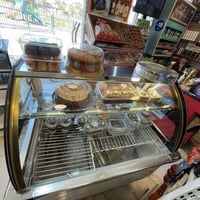 عارضه تبريد تصلح مقبلات اجبان حلويات كلش نظيفة للبيع ٤٥٠  بغداد الغزال...