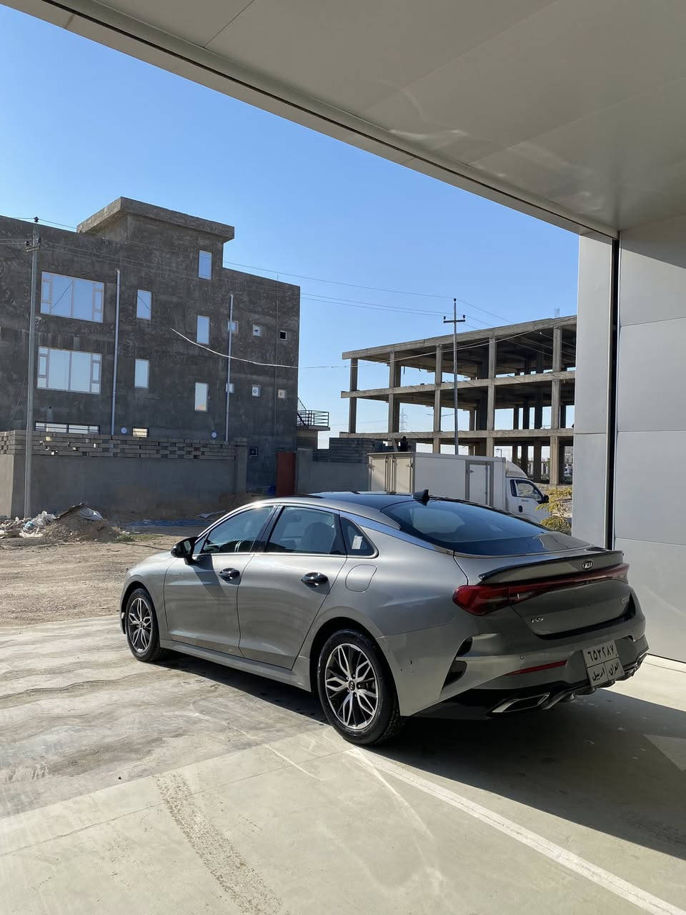 السلام عليكم
للبيع K5 2021 خليجي 
بسعر مناسب 
فول مواصفات 
1-بنوراما بلكامل
2- بصمات عدد 4 (بصمة تشغيل وبصمة أبواب وبصمه جنطة)
3- كشنات جلد تدفئة بدون تبريد
4- تبريد بيانو
5- كامرة خلفية
6- أنظمة قيادة عدد 5 
وبعد بيها مواصفات 
رقم إربيل سنوية بعدها مساقطة
محرك 2000 دوش 
ماشية 85 الف كيلو 
سيارة جديدة مكفولة كفالة عامة ما عدا رصعتين خفيفه
تايرات جديدة 
سيارة جاهزة ما ناقصها شي 
مكاني صلاح الدين 
للاستفسار ***********
