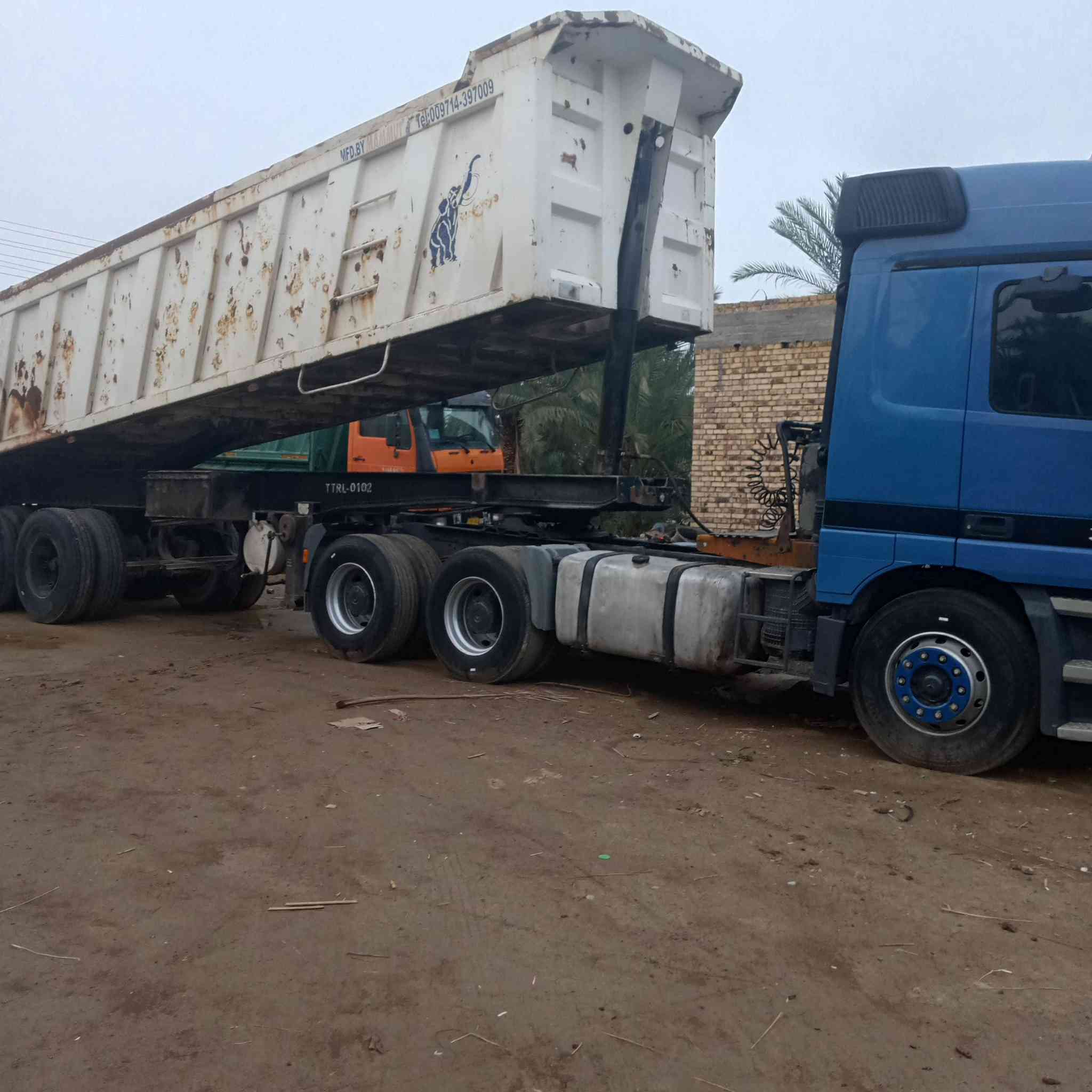 السلام عليكم اكتروز موديل 2003 مكينه 44 كير2020 قليج عربانه ماموت تخم تاير ***********
