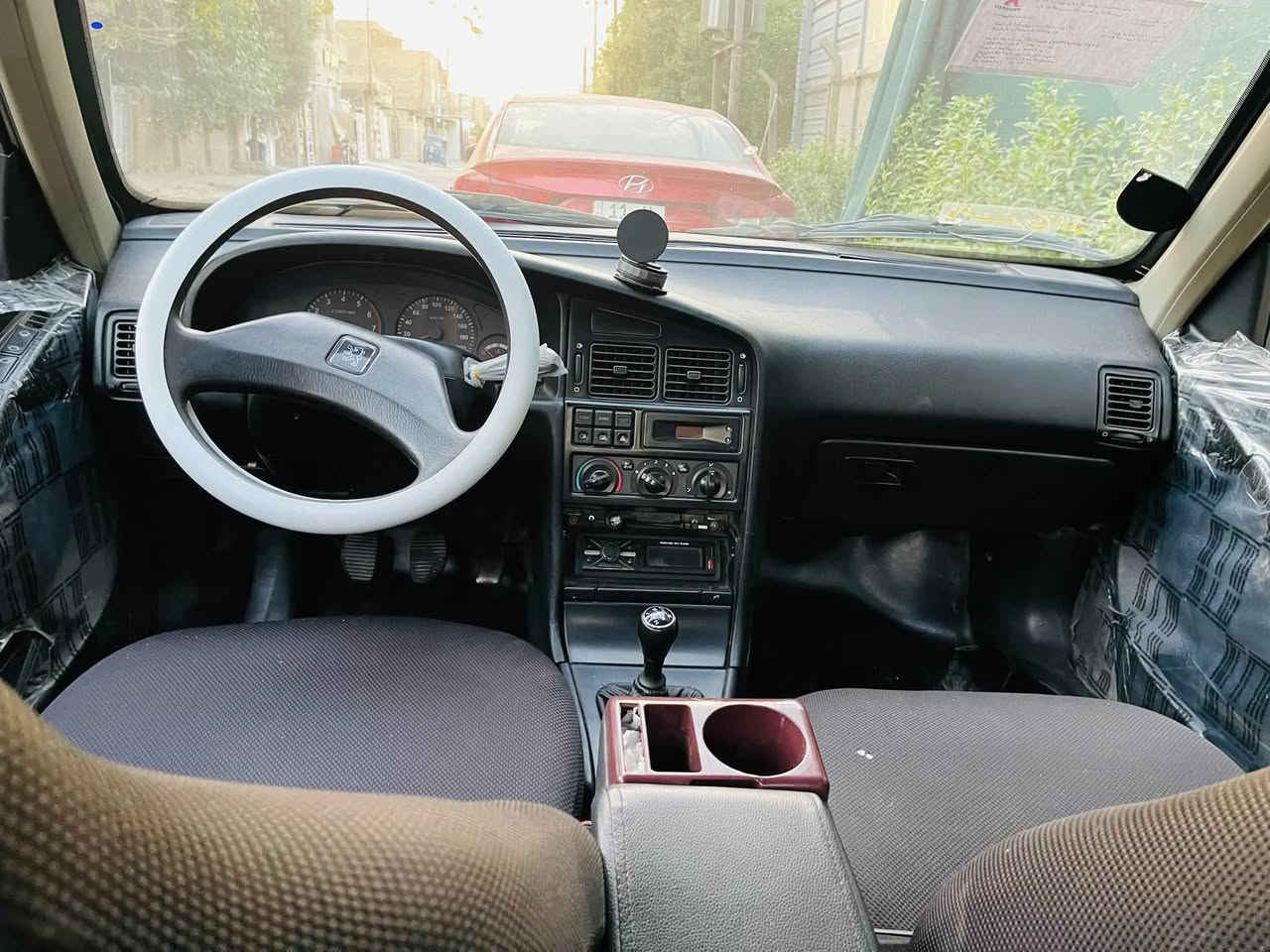 السلام وعليكم بيجو GLXم موديل 12 جديدة وجاهزة على اخر حباية كير مكينة تبريد تخم تاير صدر مكفولة عدا جاملغ امامي مبدل بلادي بدون ضربة بدون دواخل ب اسمي تحويل ثاني يوم هزة سنوية كلهة جديدة مكاني بغداد البياع سعر 46 وبيهة مجال ***********
