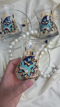 رسم على الزجاج • رسم على الخشب • تصميم حسب الطلب