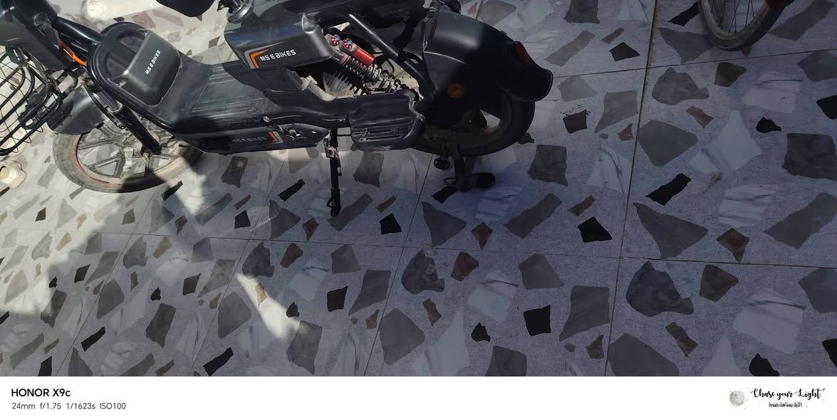 سلام عليكم بيسكلا حجم كبير البيع مستخدم شهرين موديل 2025 بعد زيرو البيع اسعر425 و بي مجال مكاني كركوك او مروس ماطور بس يكون نضيف وهذ رقم ***********
