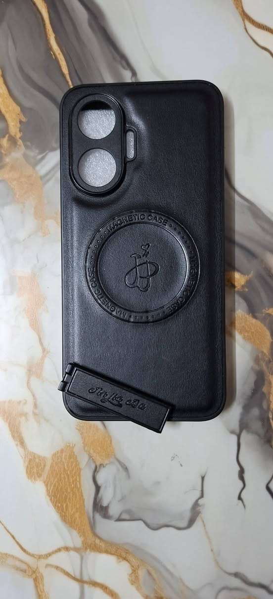 كفرات بوكو f7  
٣ كفرات جديده ماك سيف يعني مسكه او مبرد عادي جيب شد الي يريد يراسلني ويدلل ***********
