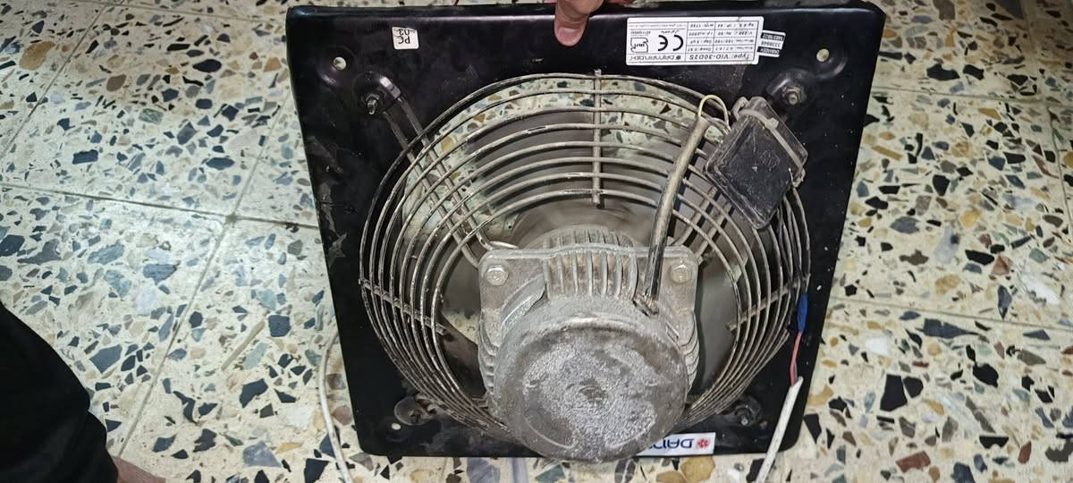 ساحبه  للبيع السعر  40 الف قفل
العنوان بغداد المنصور رقم الهاتف 
***********
