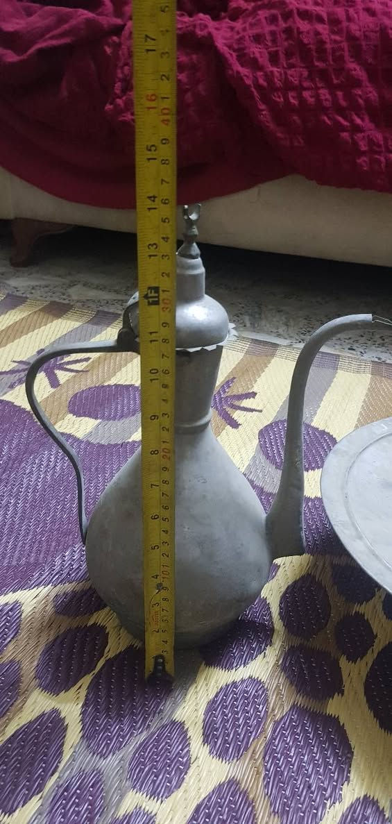 السلام عليكم اخوان ابريق مع سلبجه للبيع خاليه من كل عيب للبيع يوجد توصيل
***********
