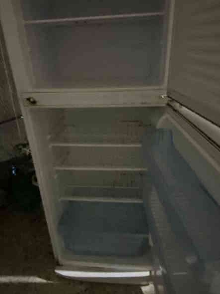 سلام عليكم ورحمة الله وبركاته ثلاجه للبيع شغاله عل تجميد 
١٨ قدمً درجه أولى للتواصل هـ***********
