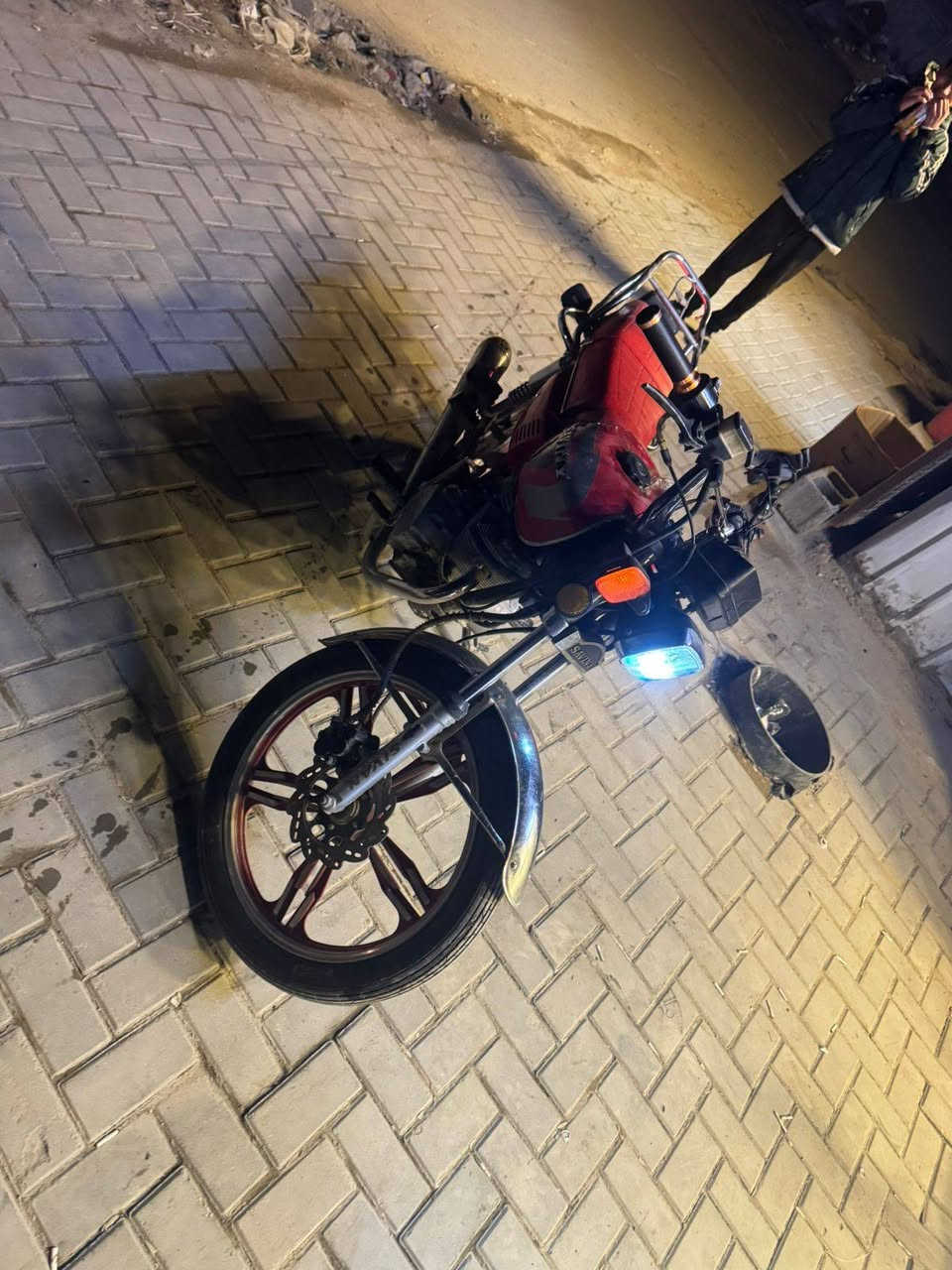 السلام عليكم دراجه ايراني خمسه كير دراجه نضيفه ما مفتوحه مكينه نضيفه الموقع بغداد شهدا العبيدي *********** موديل 2021السعر600وبيهة مجال
