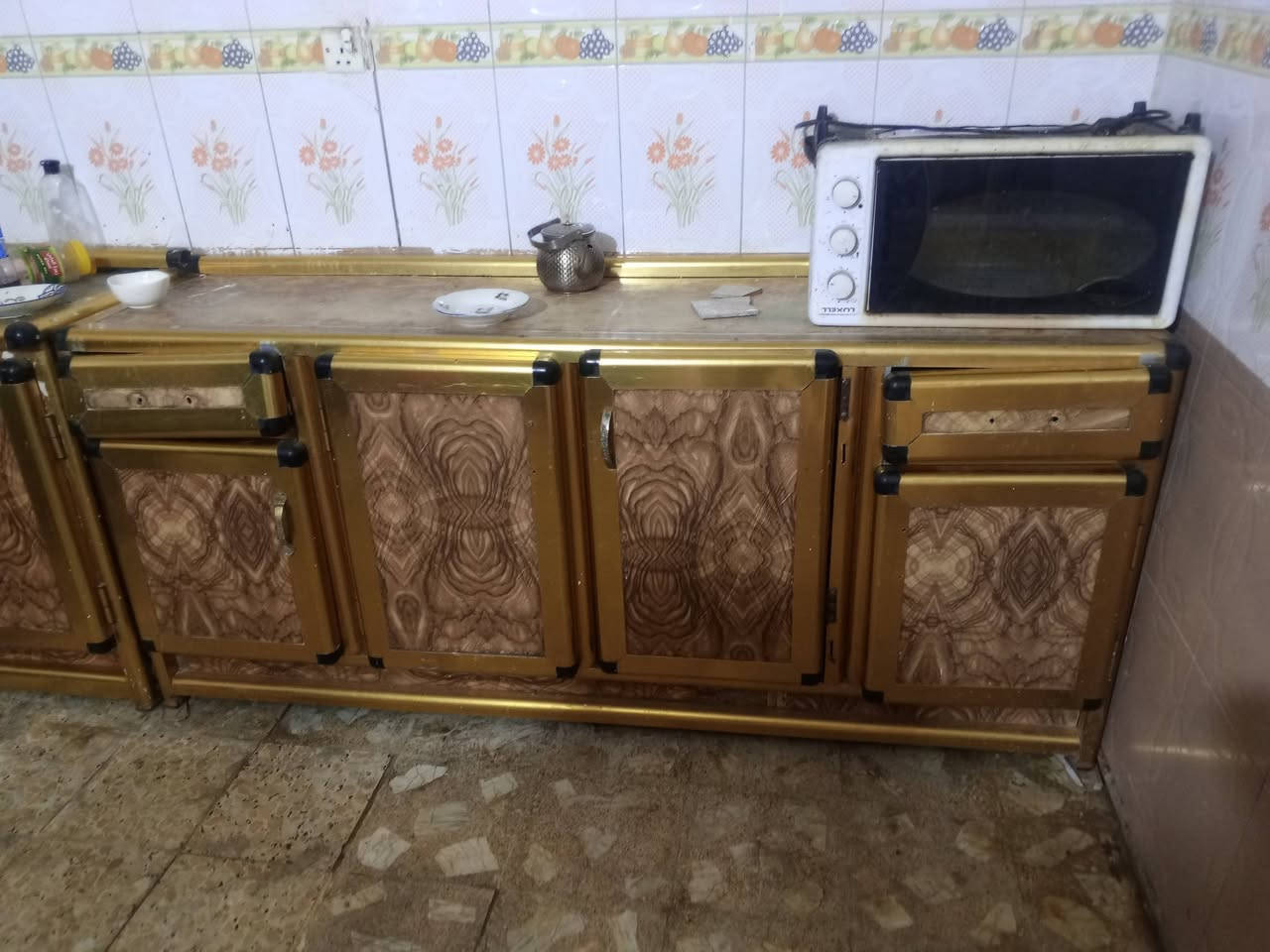 كاونتر ٦قطع ١٦ باب حي الميلاد ***********
