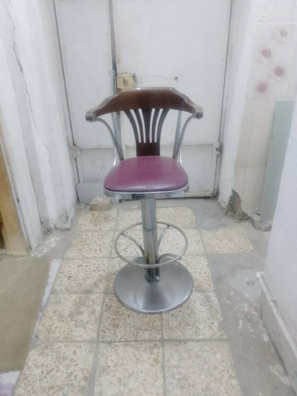 كرسي جديد لبيع ***********
