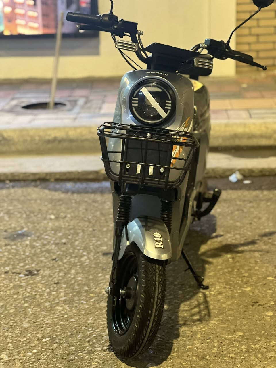 السلام عليكم R10ريان مكفولة الدراجة جديدة بطاريات كبار
جديد استخدام قليل 
السعر 475
للاستفسار ***********
المكان كربلا حي القضاة
