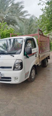 كيا ١٦ مكفوله السعر ١٥ وبيه مجال ٠٧٨١١٥٦١٤١٦